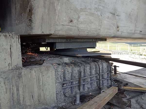 桥梁支座维修养护